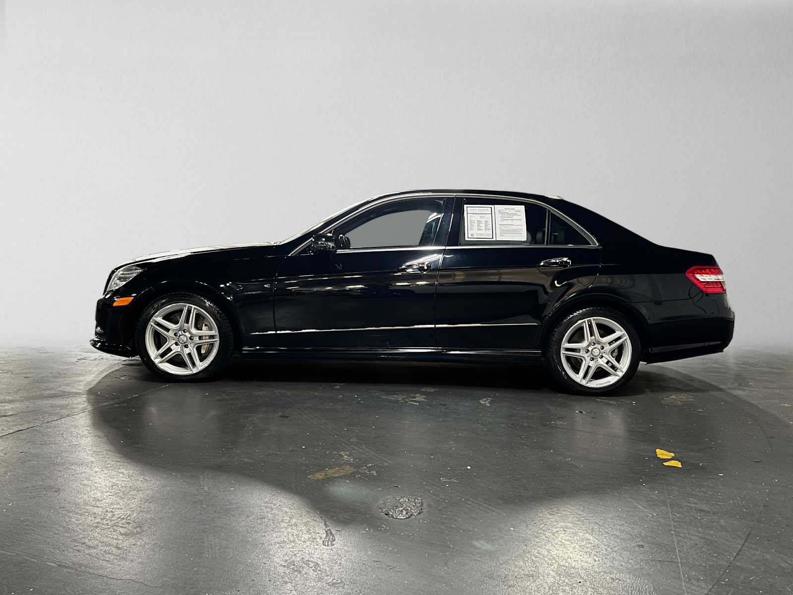 Used 2013 Mercedes-Benz E 550 4MATIC Sedan image 6