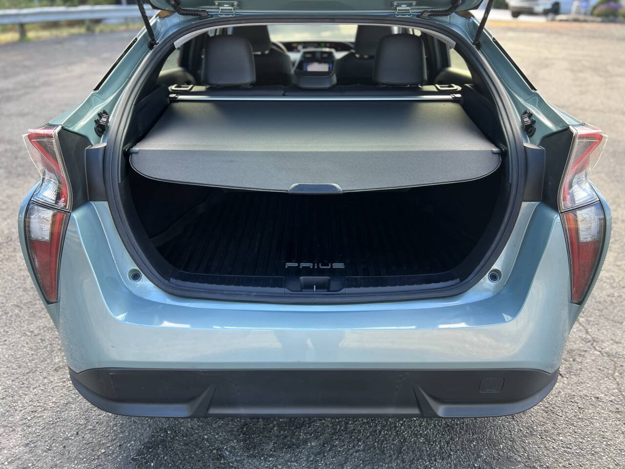Used 2016 Toyota Prius Four Touring FWD image 26