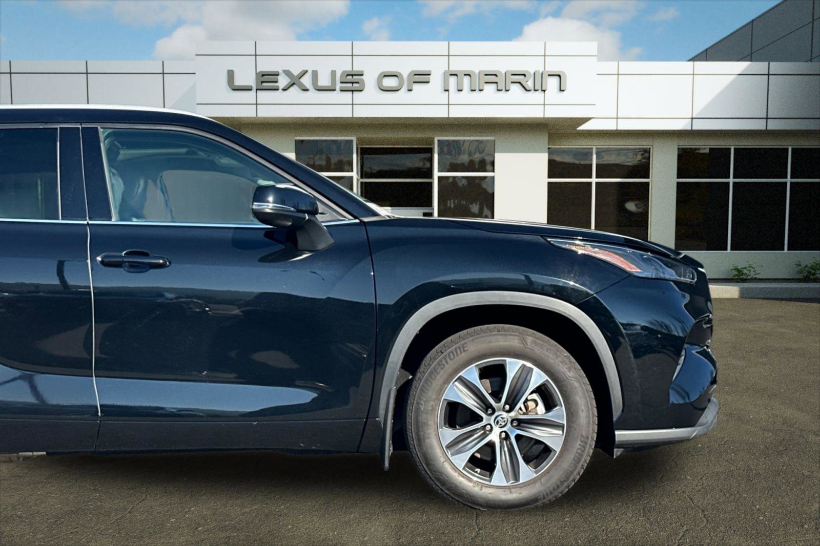 Used 2022 Toyota Highlander XLE image 34