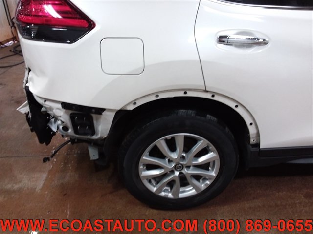 Used 2017 Nissan Rogue SV AWD/4WD image 15