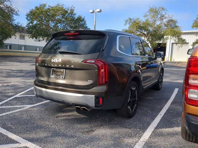 Used 2023 Kia Telluride S w/ S Sunroof Package image 5