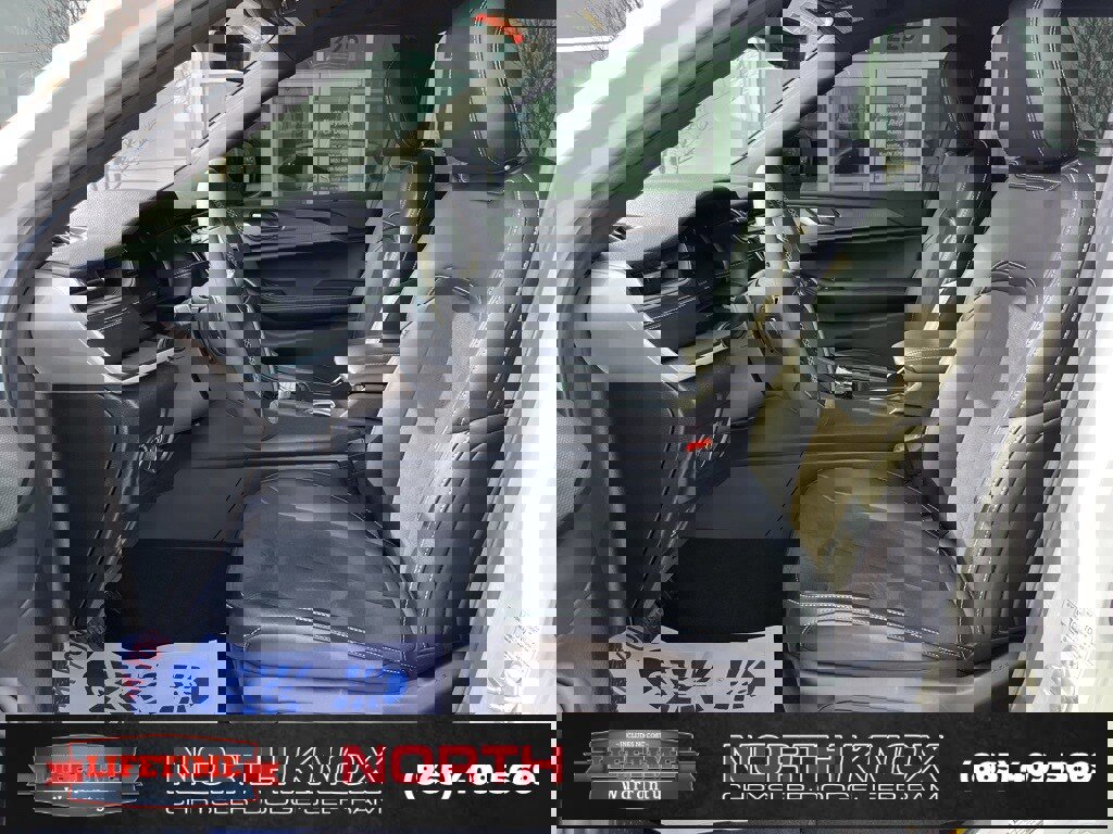 Used 2025 Jeep Grand Cherokee L Altitude image 3