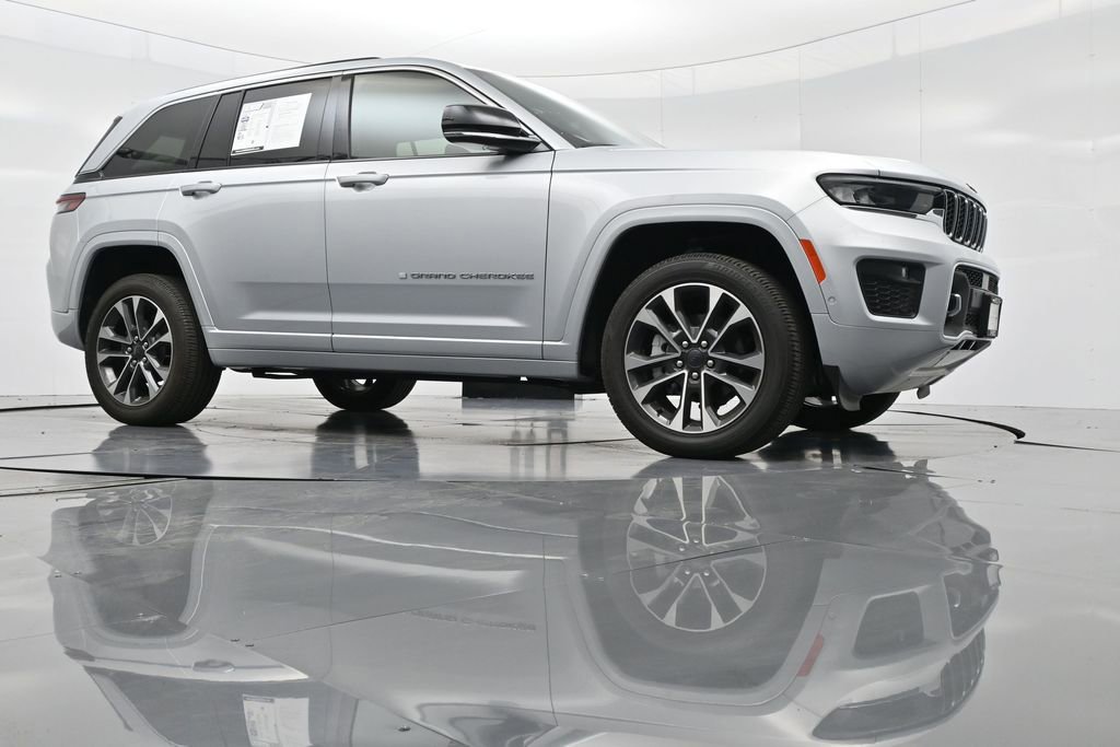 Used 2023 Jeep Grand Cherokee Overland image 42