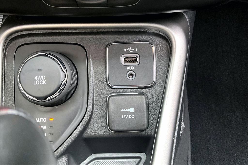 Used 2021 Jeep Compass Latitude AWD/4WD image 15