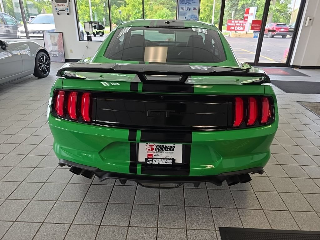Used 2019 Ford Mustang GT Premium w/ GT Performance Package RWD image 4