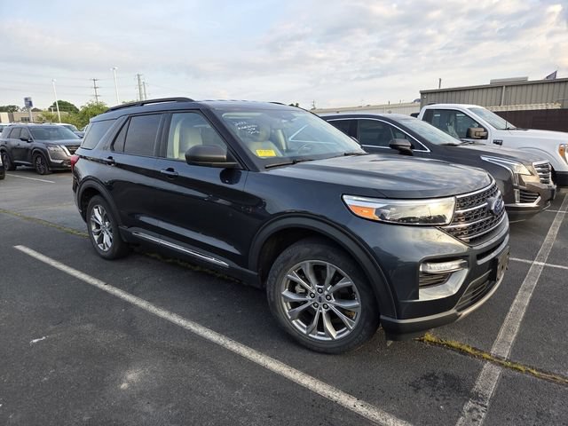 Used 2022 Ford Explorer XLT w/ Equipment Group 202A RWD image 10