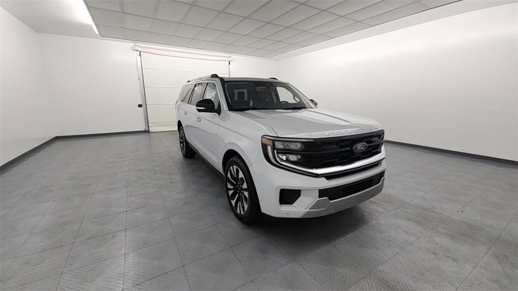 New 2025 Ford Expedition Max Platinum w/ Driver's Package image 2