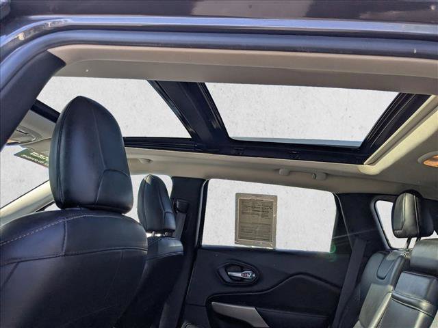 Used 2017 Jeep Cherokee Limited FWD image 20