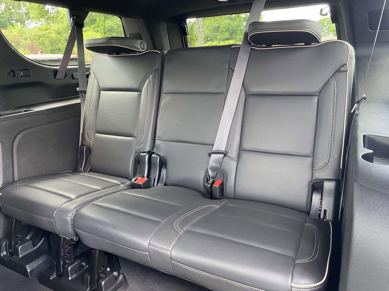 Used 2024 Chevrolet Suburban Premier RWD image 14