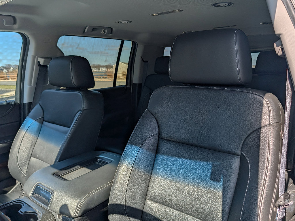 Used 2019 Chevrolet Suburban LT image 13