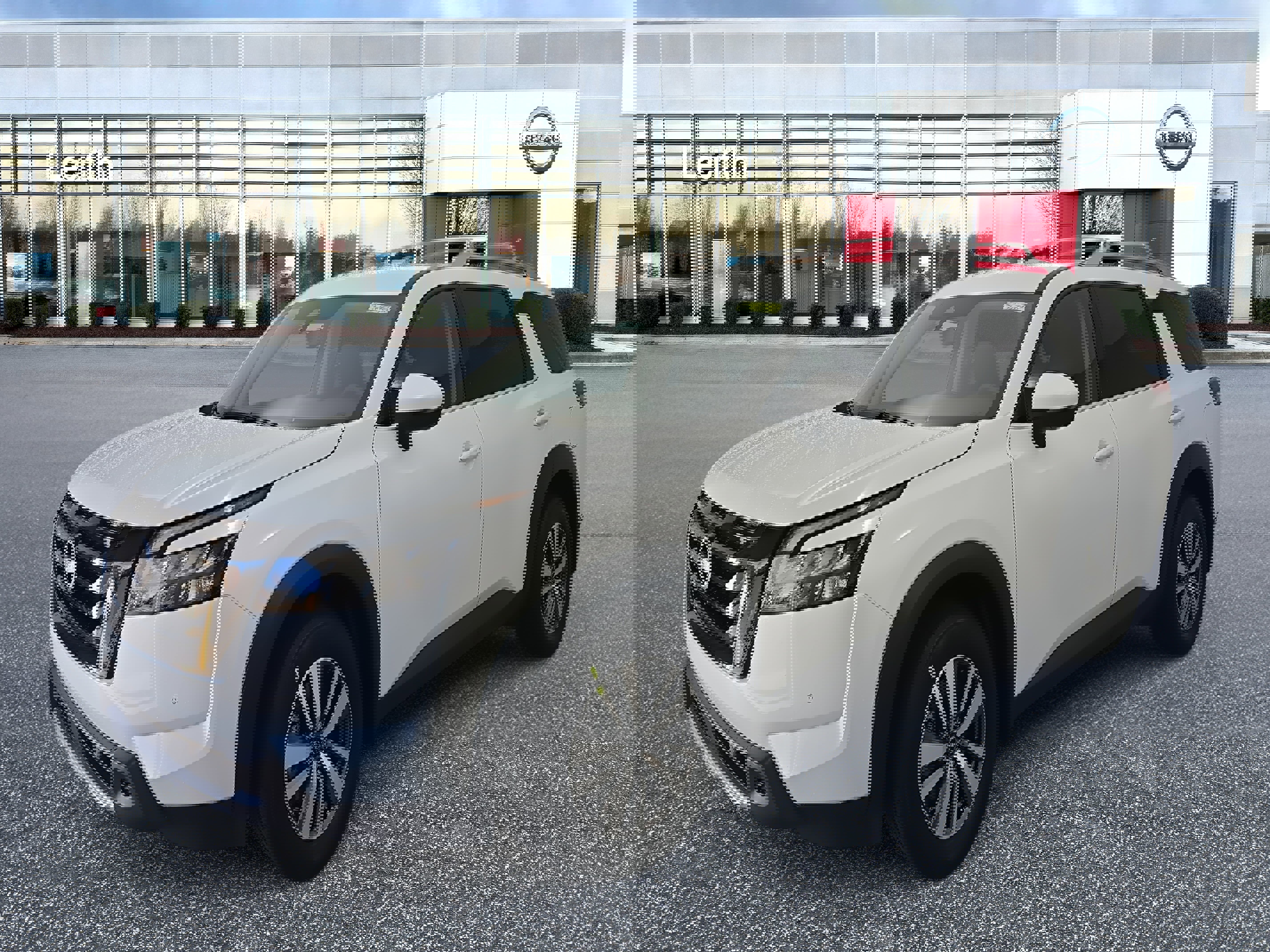 New 2025 Nissan Pathfinder SL image 1