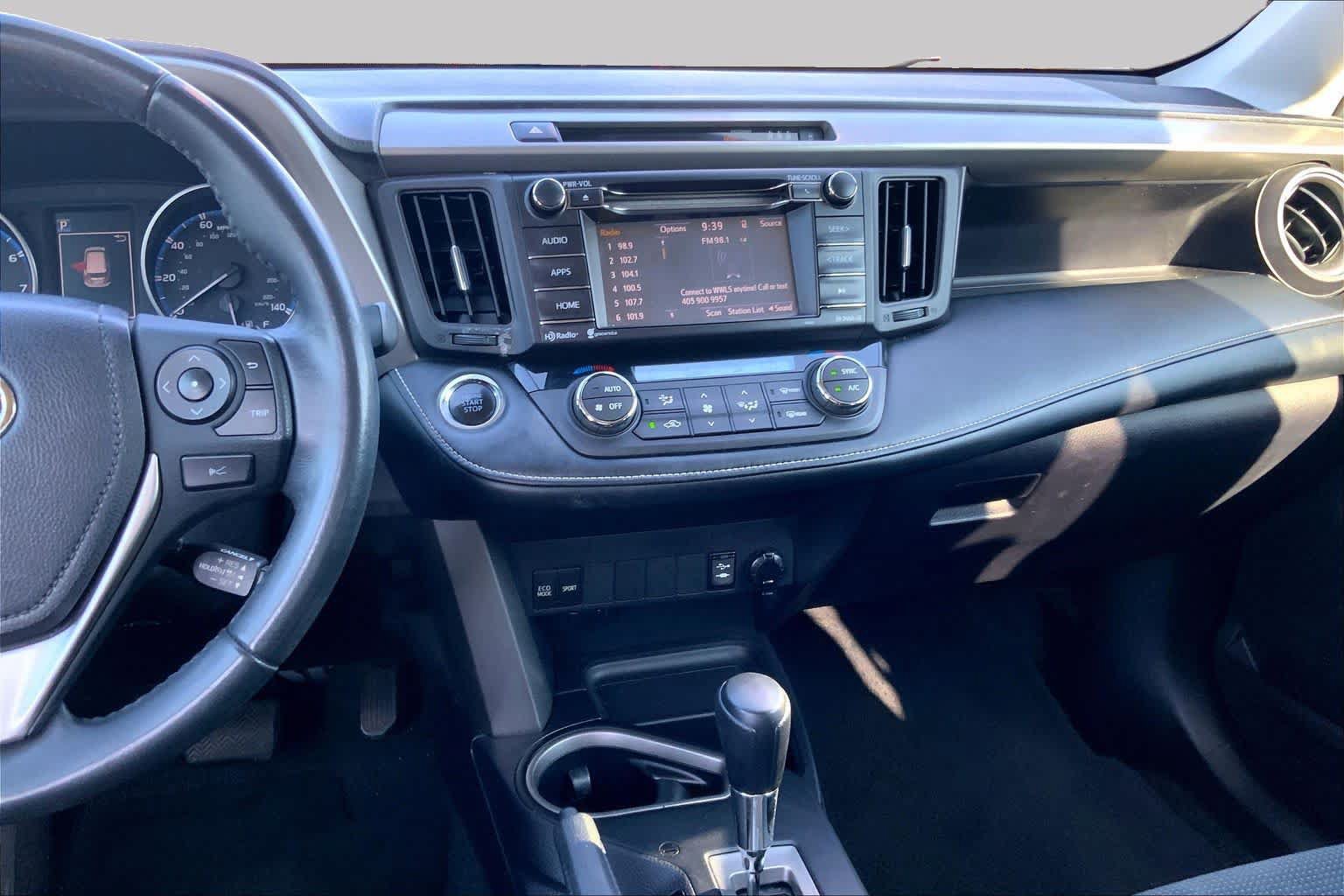 Used 2018 Toyota RAV4 XLE w/ Plus Extra Value Package AWD/4WD image 7
