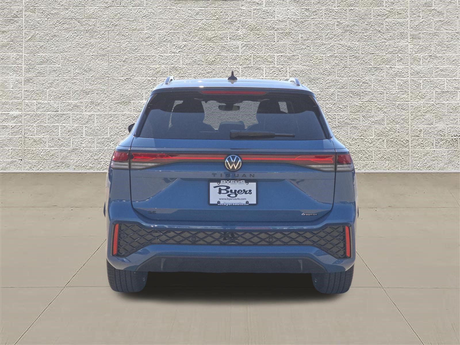New 2026 Volkswagen Tiguan SE R-Line AWD/4WD image 6