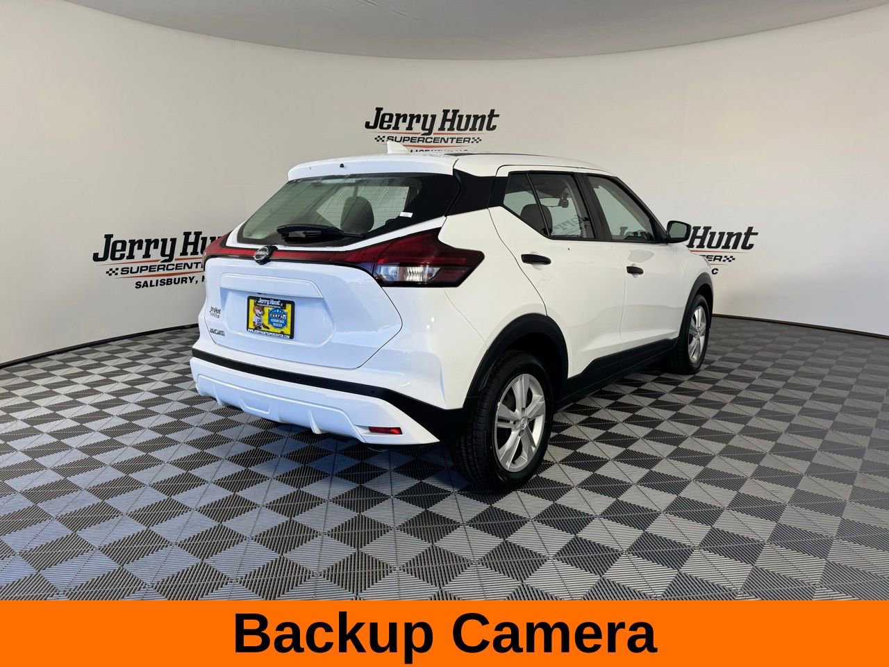 Used 2024 Nissan Kicks S image 6