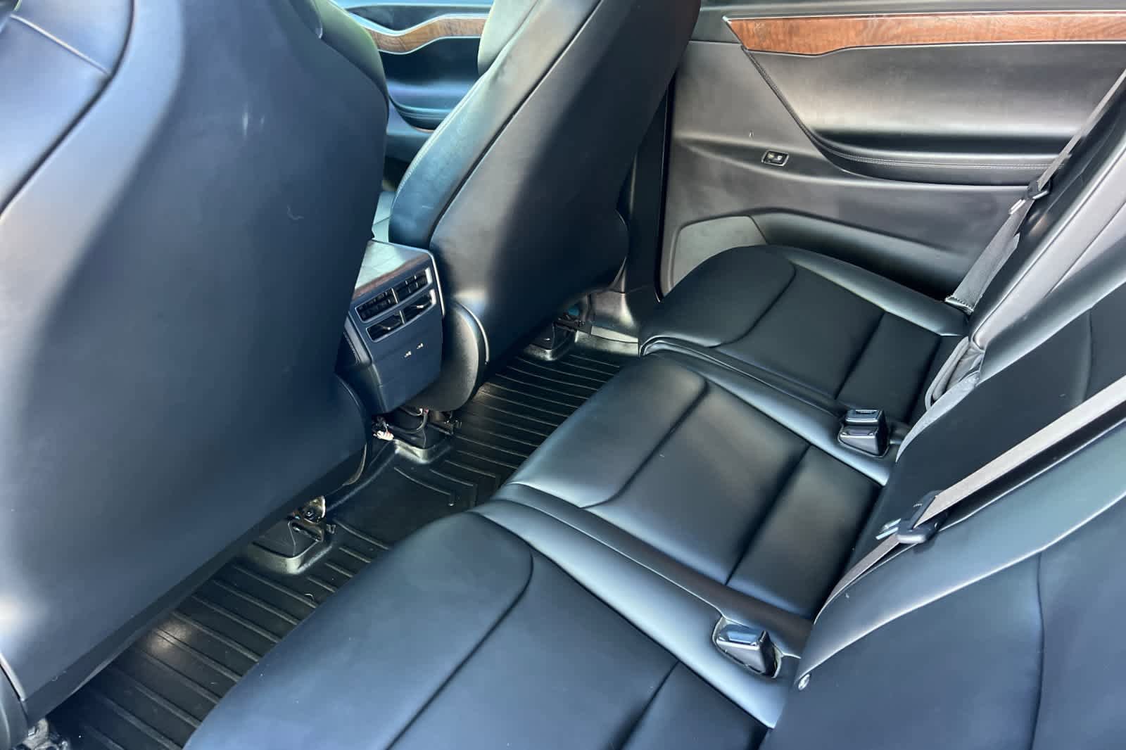 Used 2019 Tesla Model X Long Range image 4
