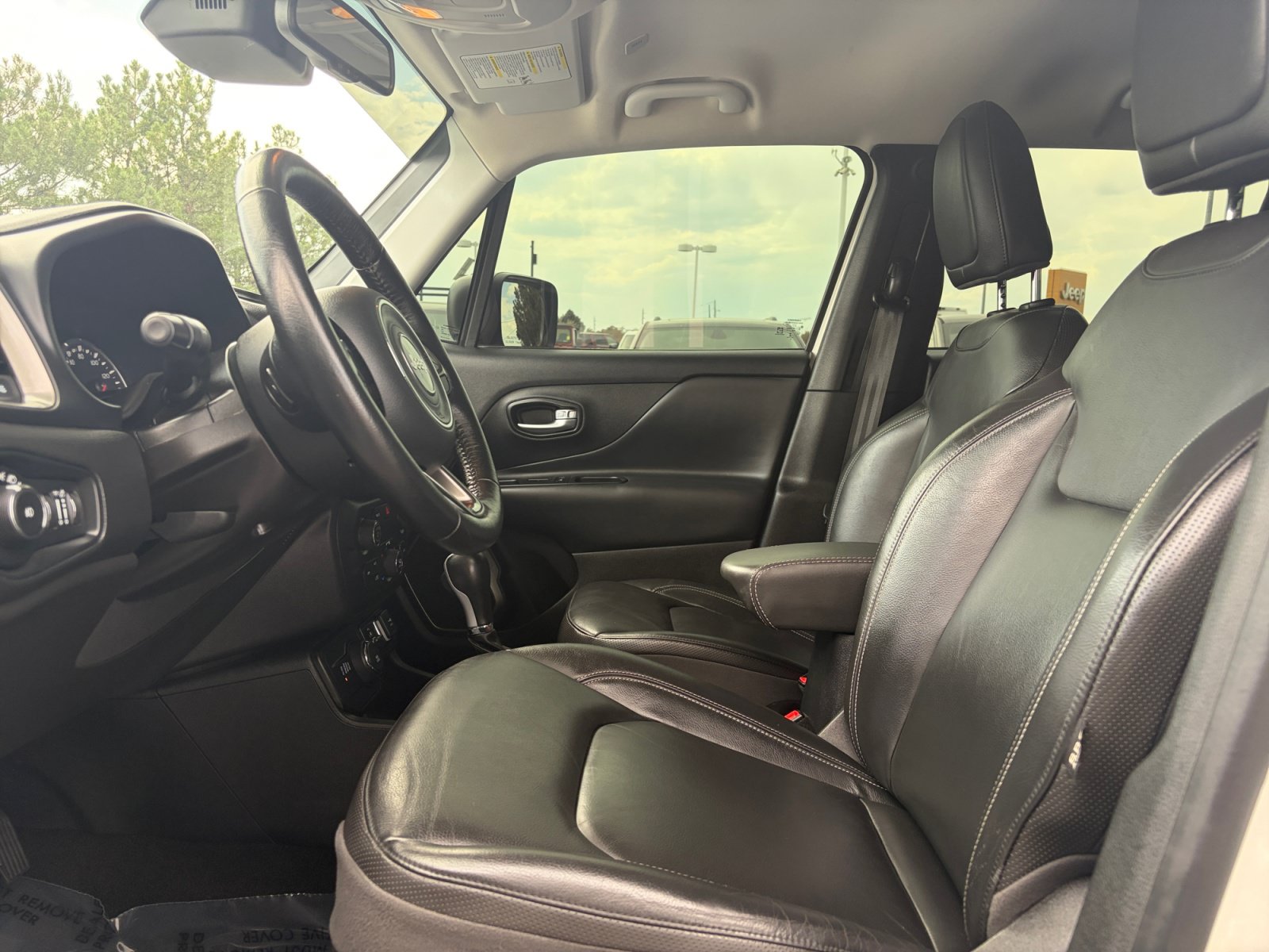 Used 2019 Jeep Renegade Limited AWD/4WD image 12