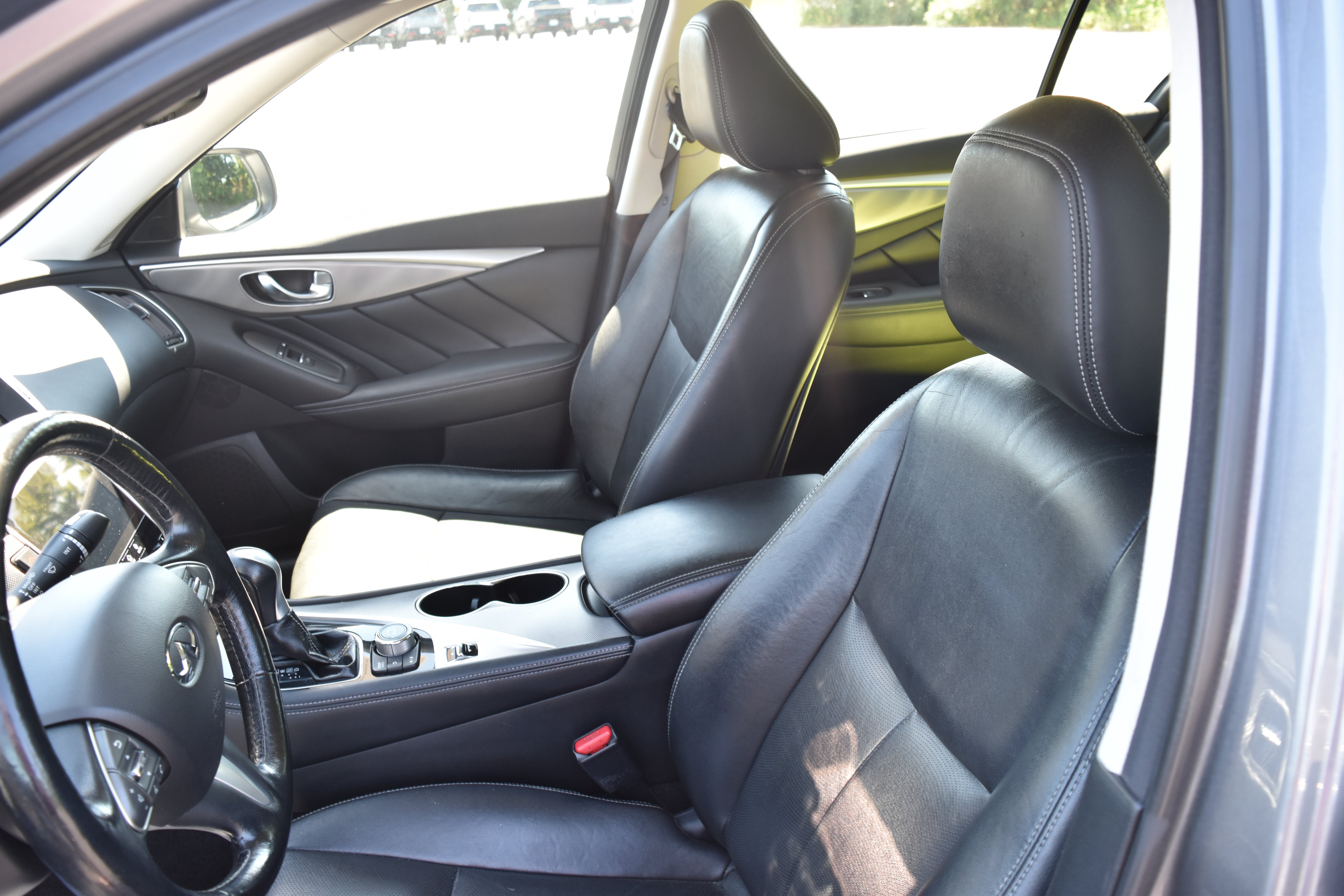 Used 2015 INFINITI Q50 Premium w/ Navigation Package AWD/4WD image 12