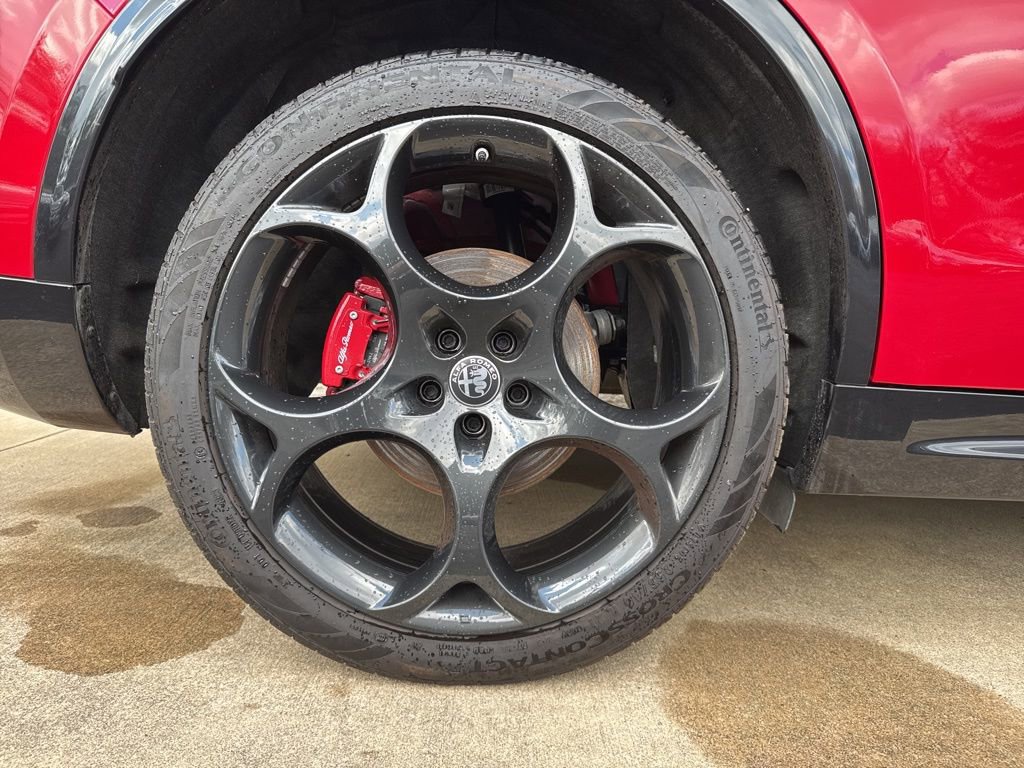 Used 2024 Alfa Romeo Stelvio Veloce image 23