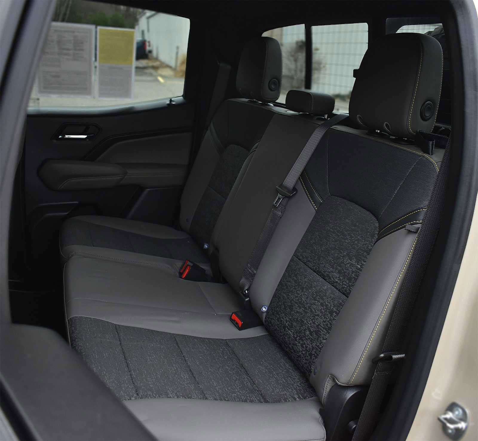 Used 2024 Chevrolet Colorado ZR2 w/ ZR2 Bison Edition image 17