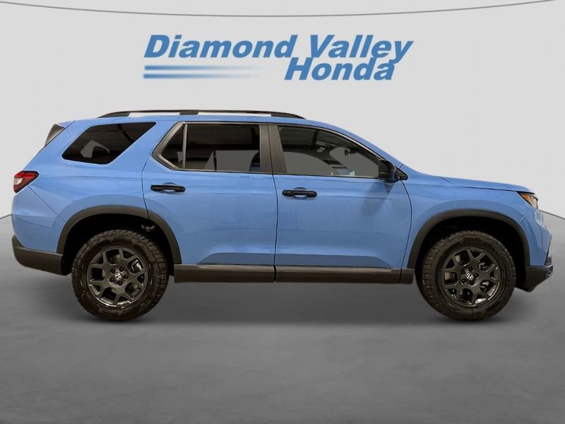 New 2025 Honda Pilot TrailSport image 2