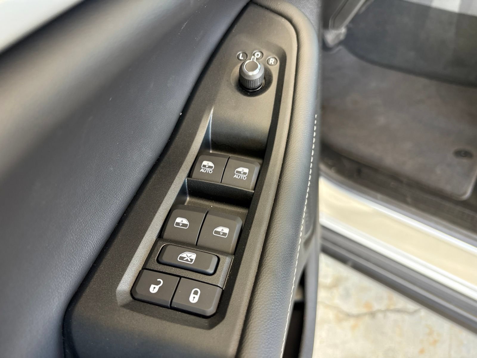 New 2026 Jeep Grand Cherokee Altitude RWD image 11
