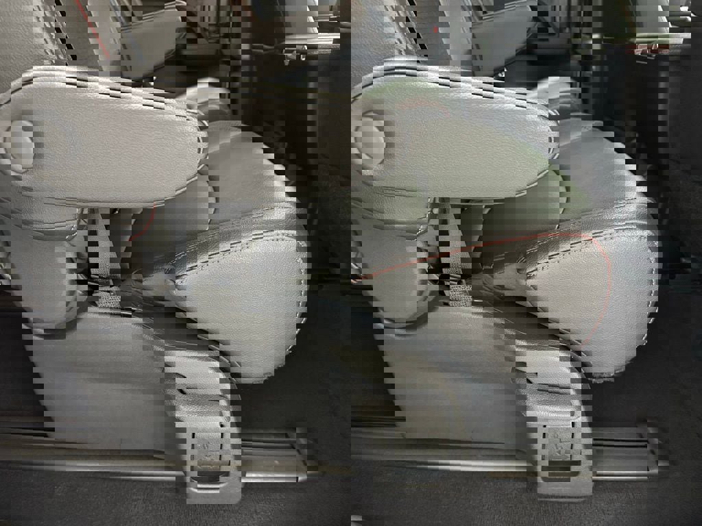 Used 2025 Toyota Sienna XSE image 56