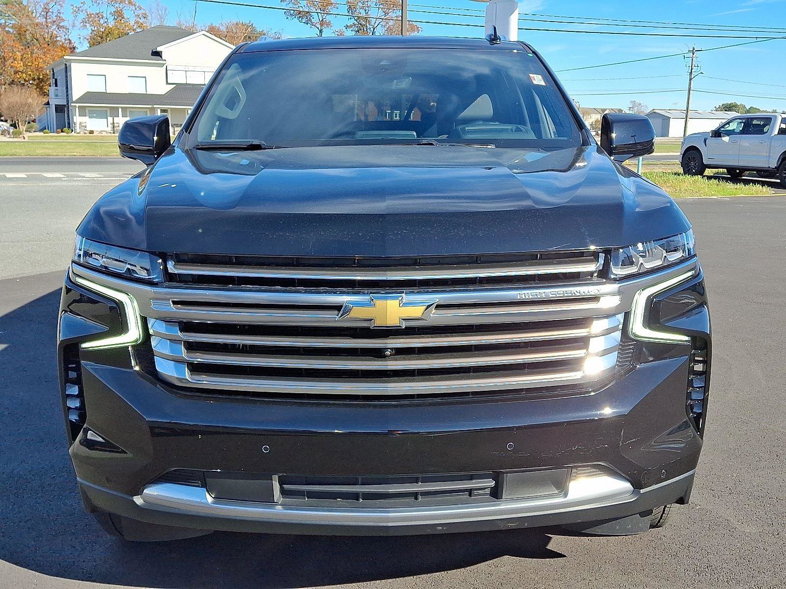 Used 2023 Chevrolet Suburban High Country image 2