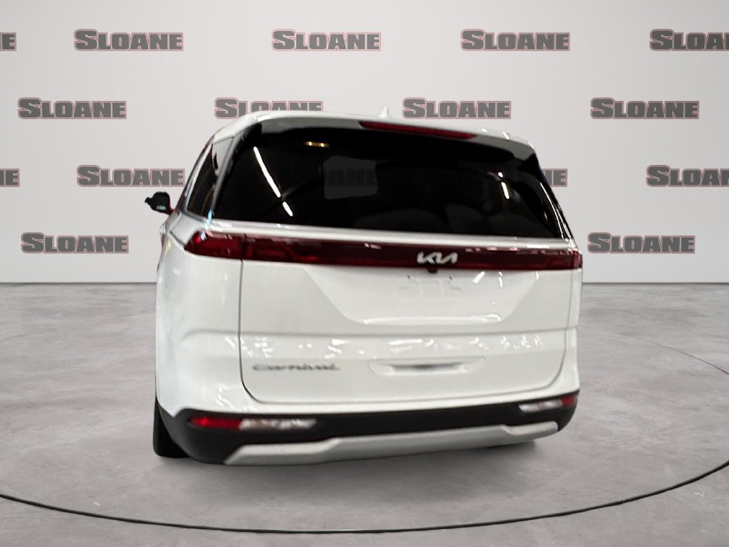 Used 2022 Kia Carnival LX FWD image 4