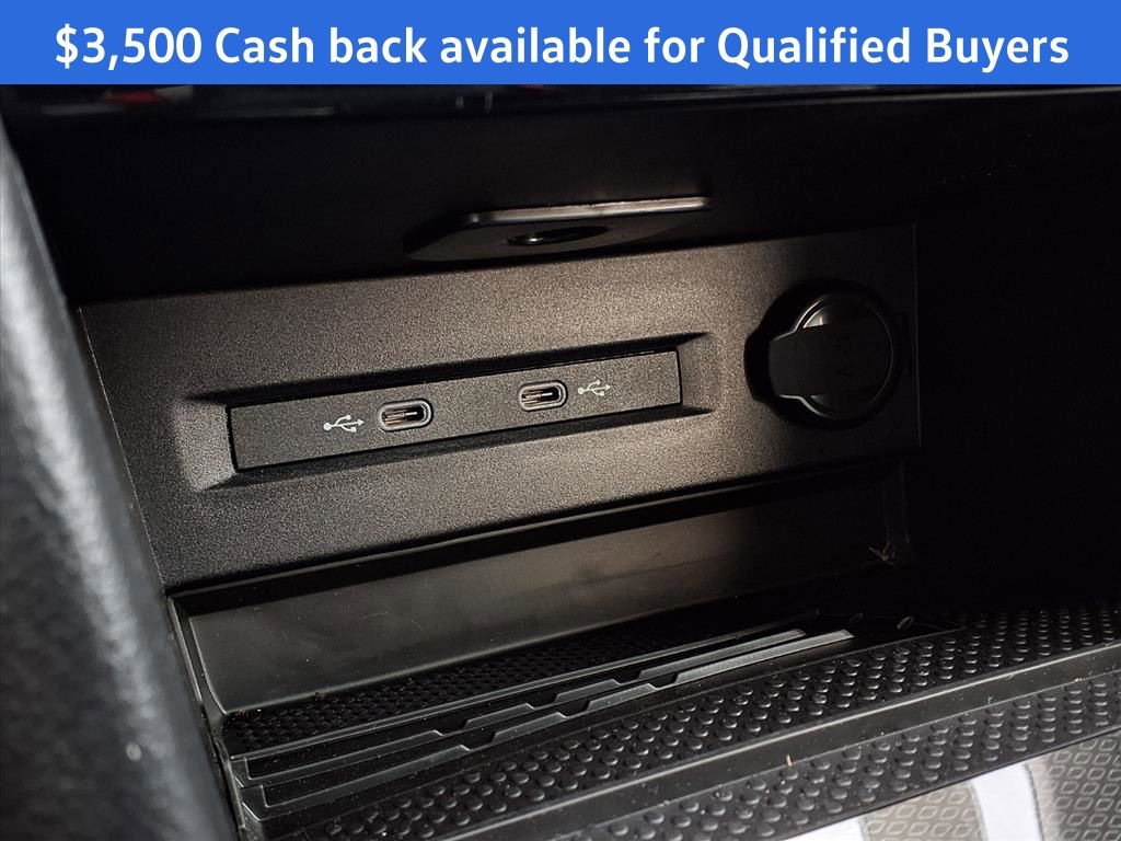 New 2025 Volkswagen Taos SE image 10