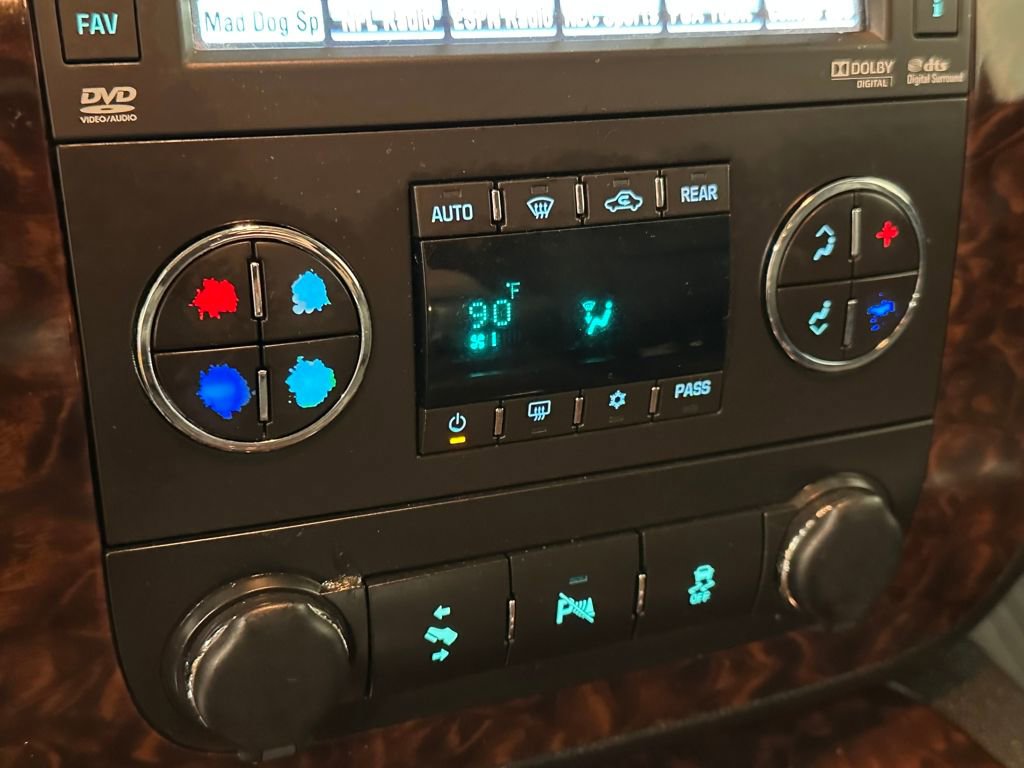 Used 2014 GMC Yukon XL Denali image 25