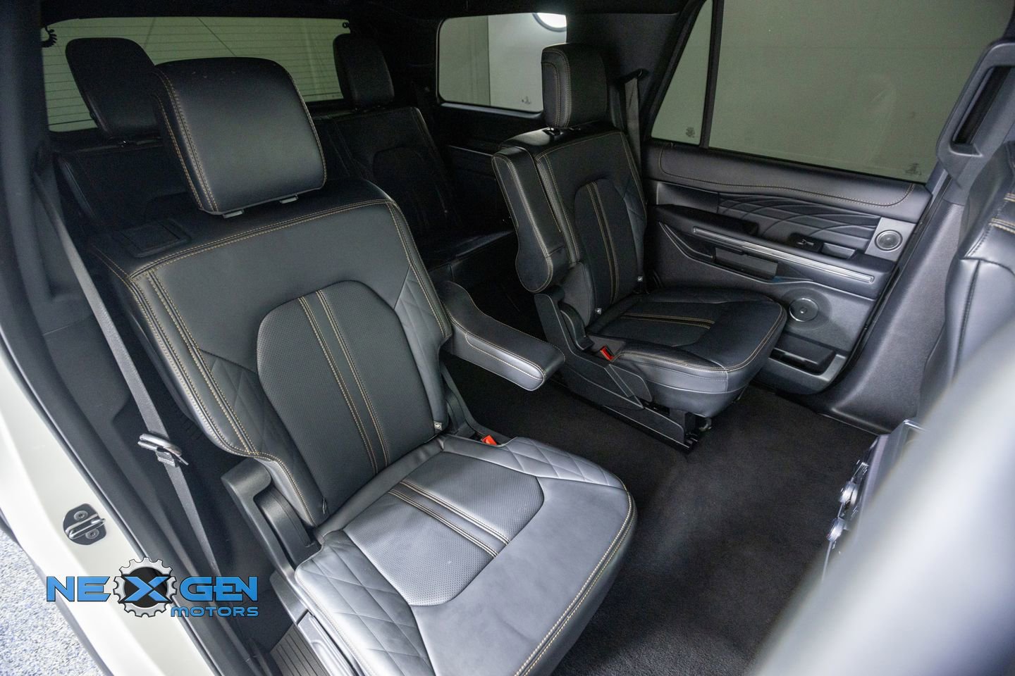 Used 2023 Ford Expedition Platinum AWD/4WD image 40