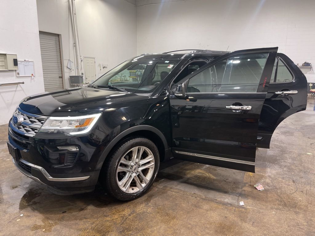 Used 2018 Ford Explorer Limited w/ Equipment Group 301A image 29