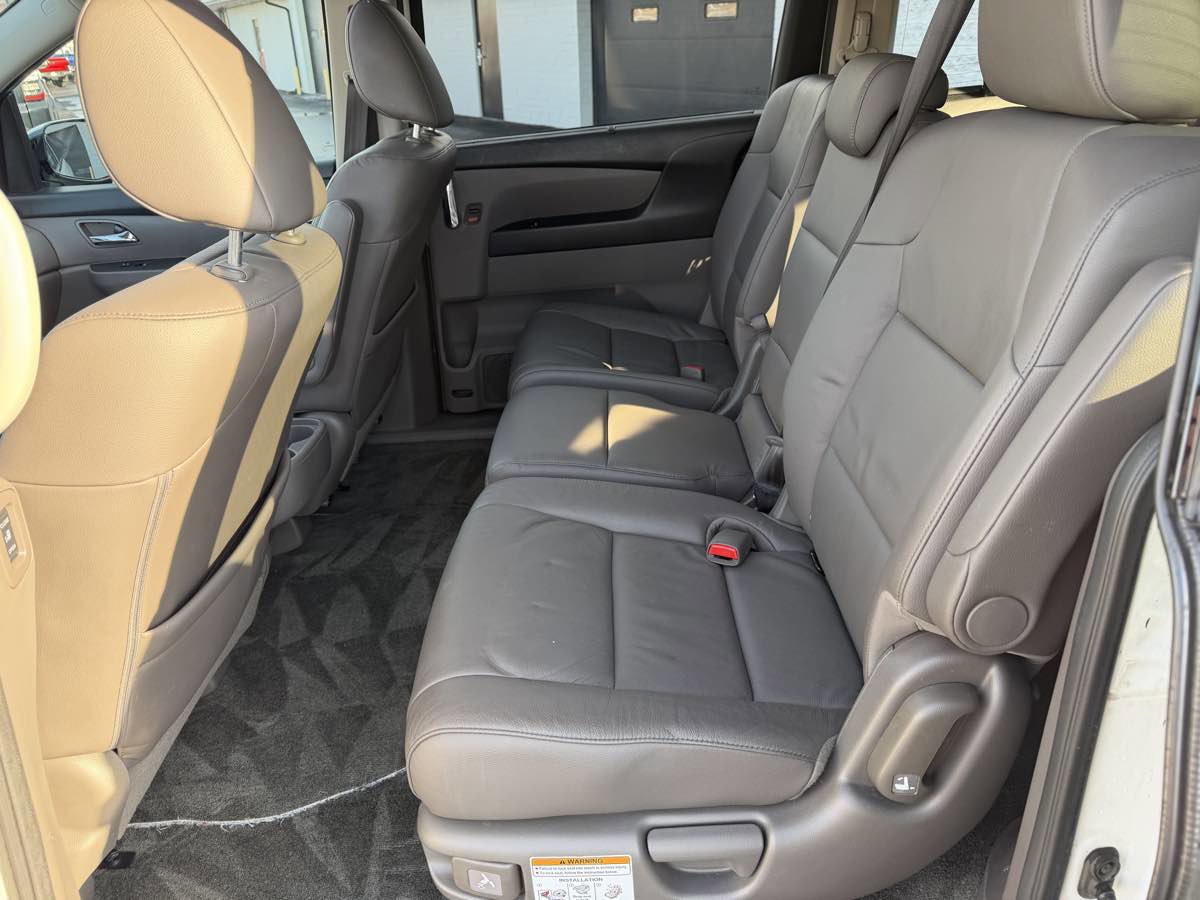 Used 2016 Honda Odyssey Touring image 14