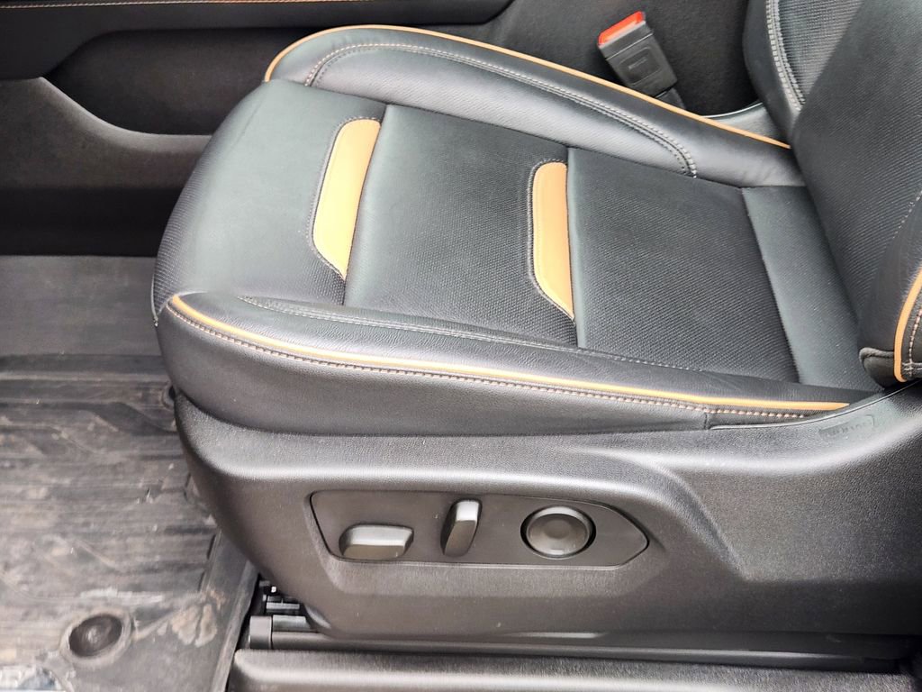 Used 2024 GMC Yukon AT4 w/ AT4 Premium Plus Package image 8