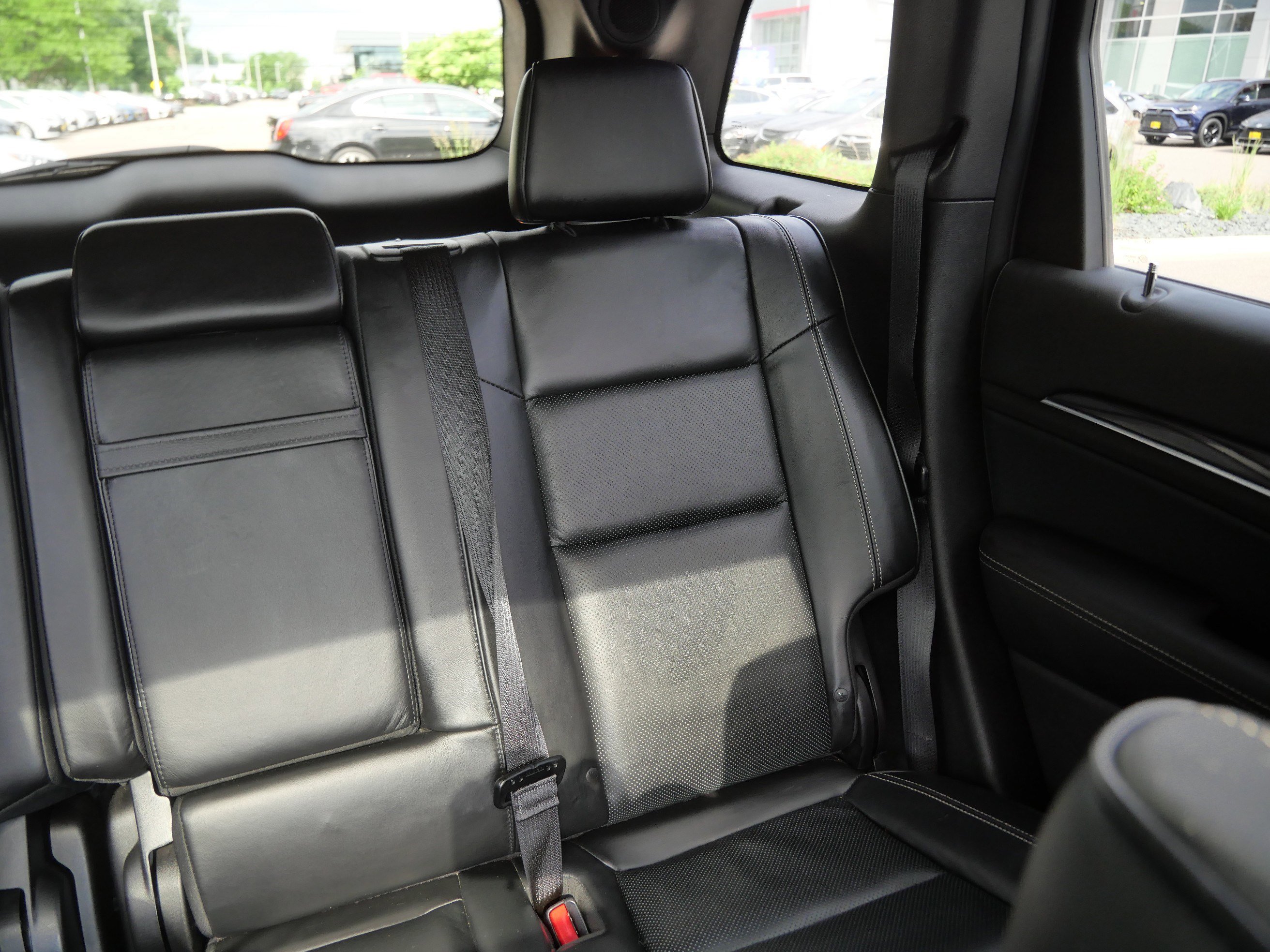 Used 2015 Jeep Grand Cherokee Overland AWD/4WD image 14