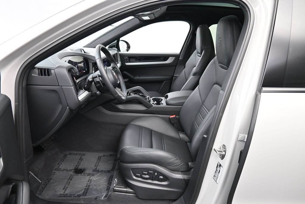 Certified 2026 Porsche Cayenne Coupe AWD/4WD image 9