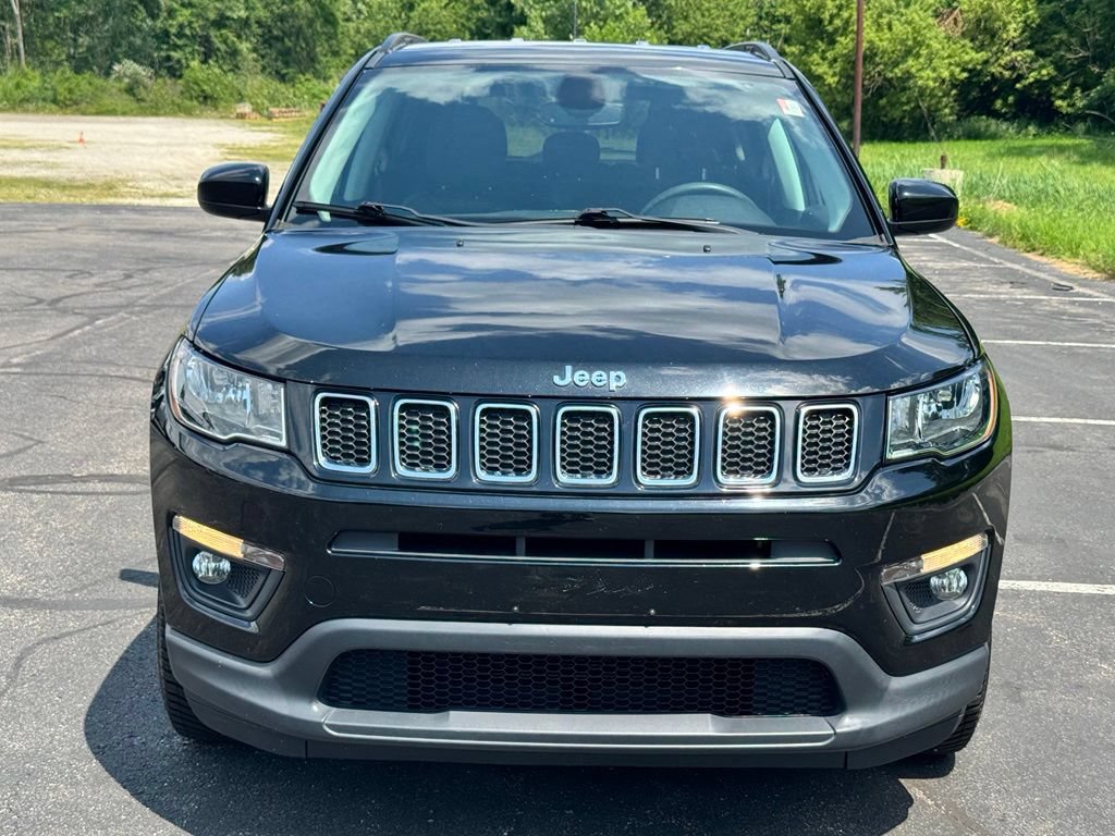 Used 2019 Jeep Compass Latitude w/ Popular Equipment Group AWD/4WD image 3
