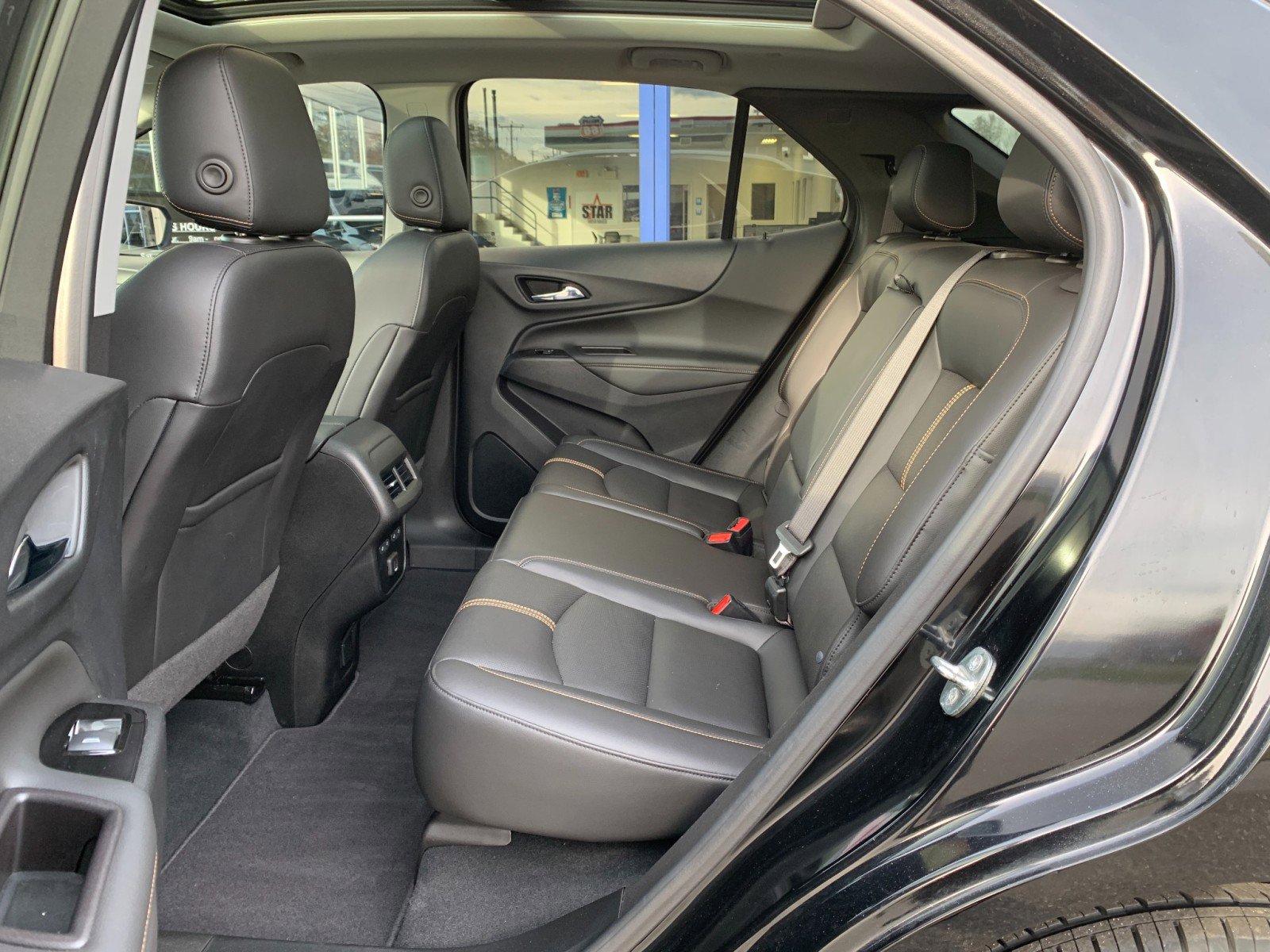 Used 2022 Chevrolet Equinox Premier image 25