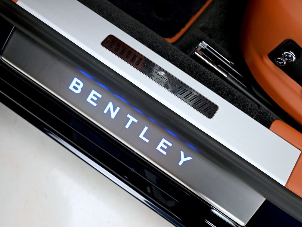 Used 2022 Bentley Flying Spur V8 AWD/4WD image 27