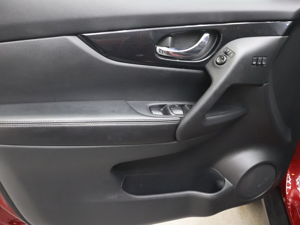 Used 2019 Nissan Rogue SL w/ Premium Package AWD/4WD image 15