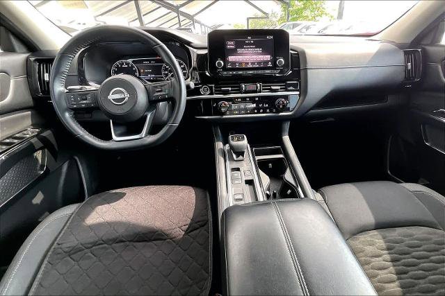 Certified 2022 Nissan Pathfinder SV FWD image 15