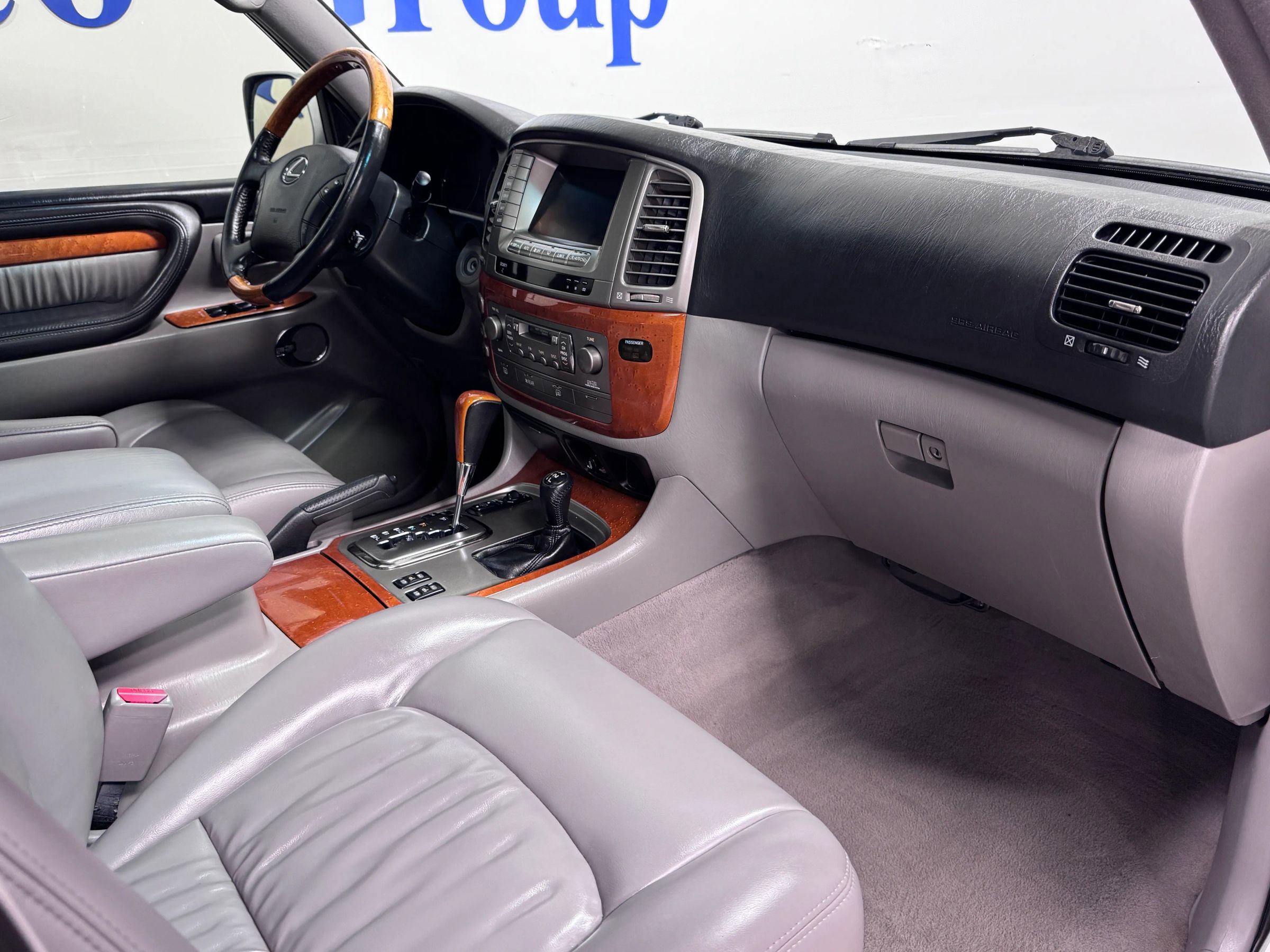 Used 2006 Lexus LX 470 4WD image 9