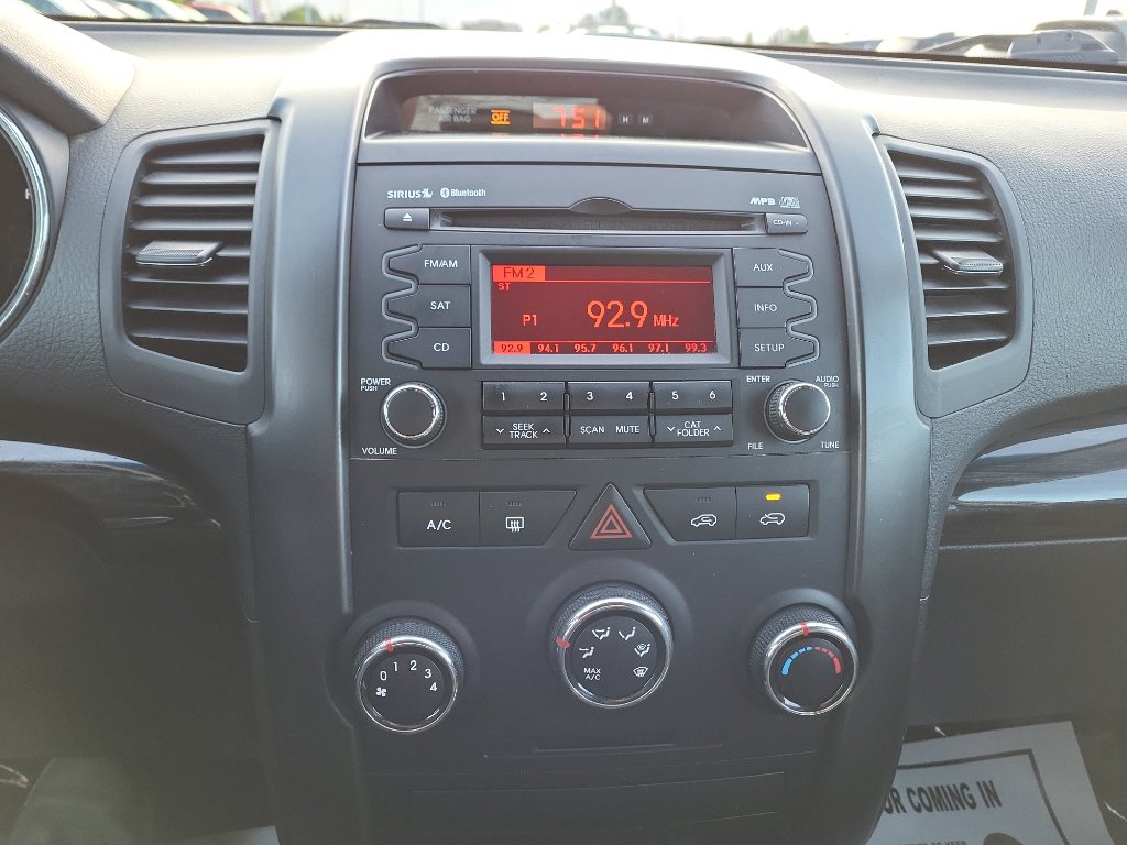 Used 2013 Kia Sorento LX image 15