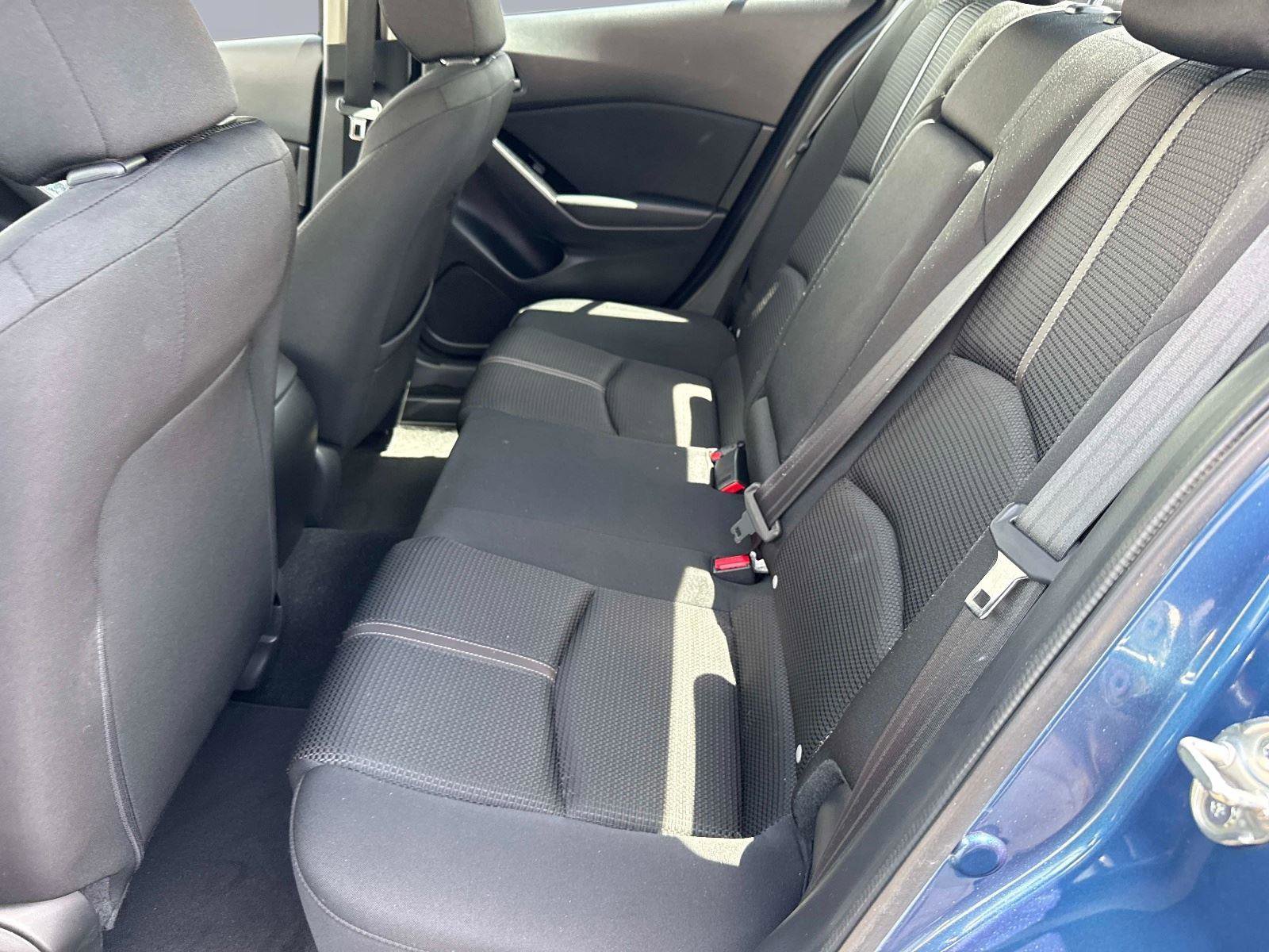 Used 2018 MAZDA MAZDA3 Sport w/ Preferred Equipment Package image 12