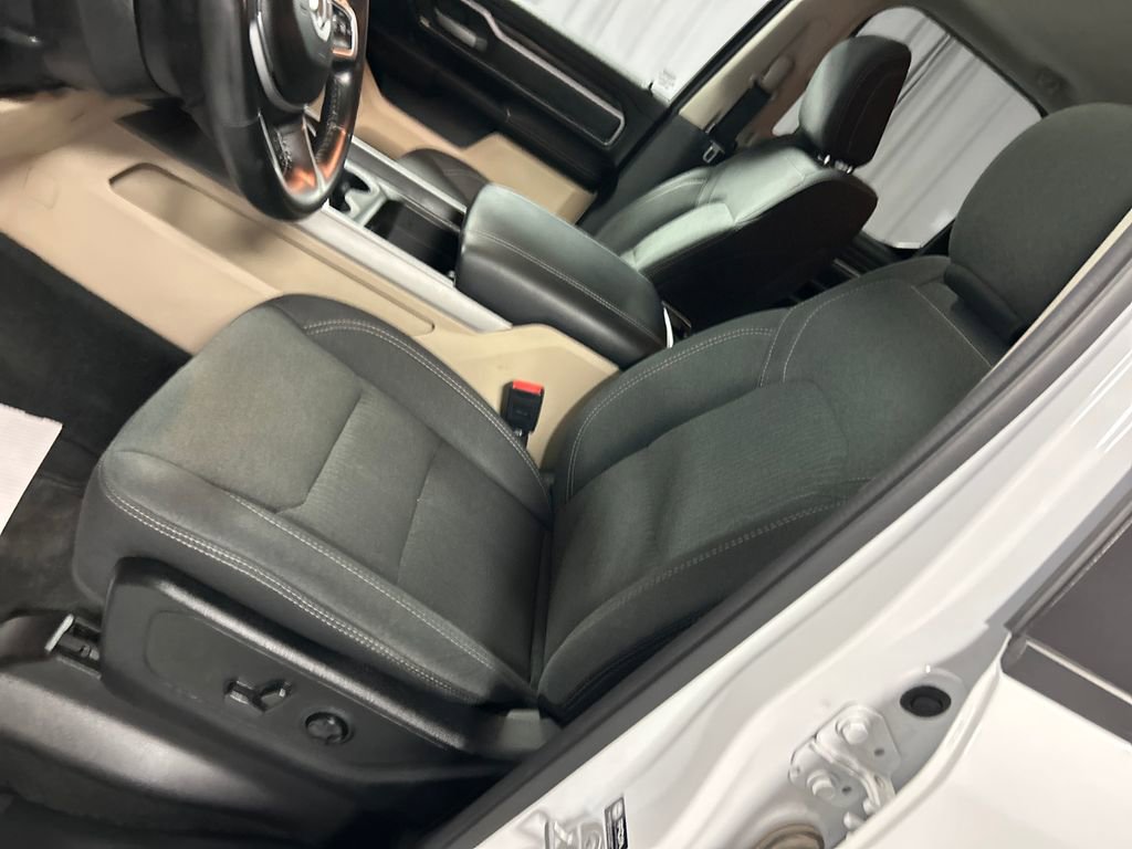 Used 2022 RAM 1500 Big Horn AWD/4WD image 12