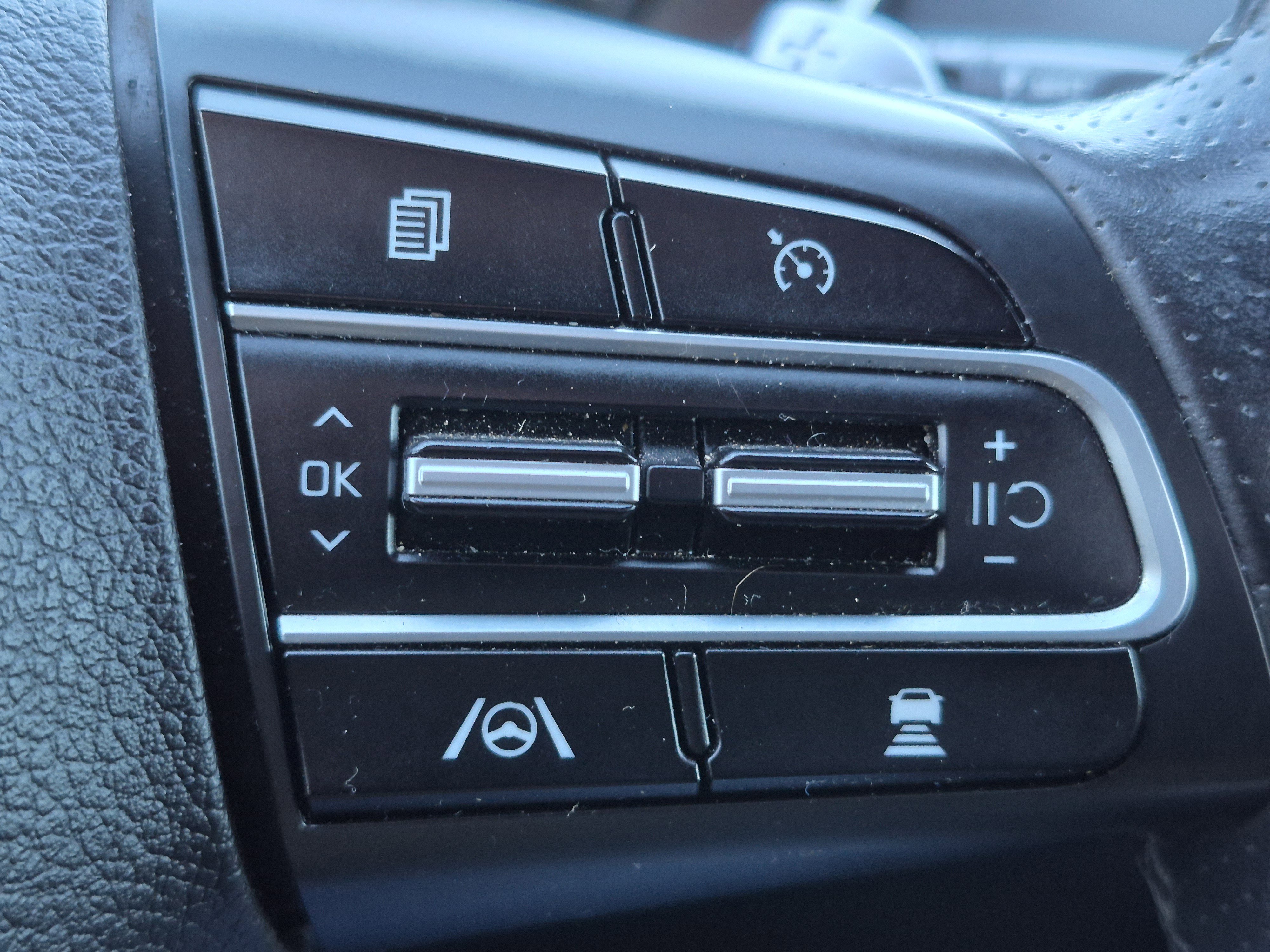 Used 2022 Kia Stinger GT1 image 19