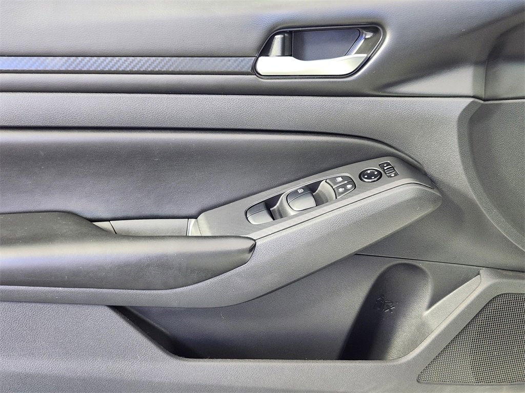 Used 2022 Nissan Altima 2.5 S image 9