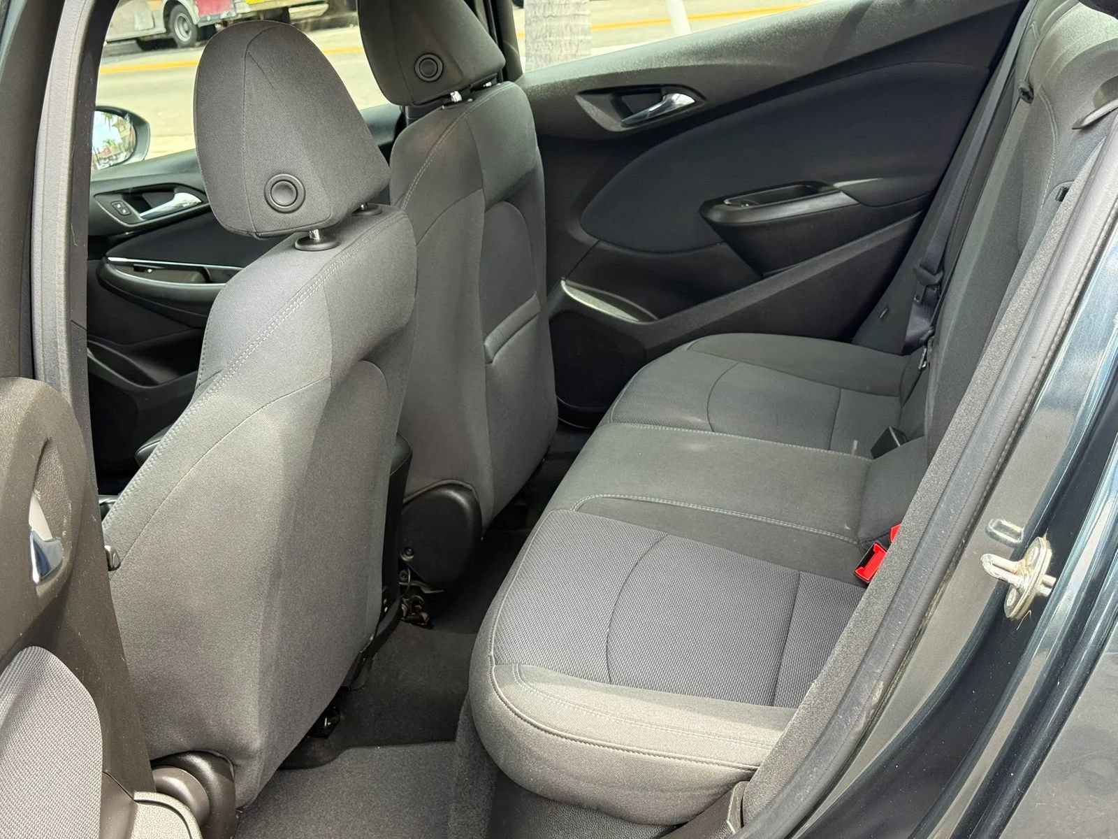 Used 2017 Chevrolet Cruze LT FWD image 16
