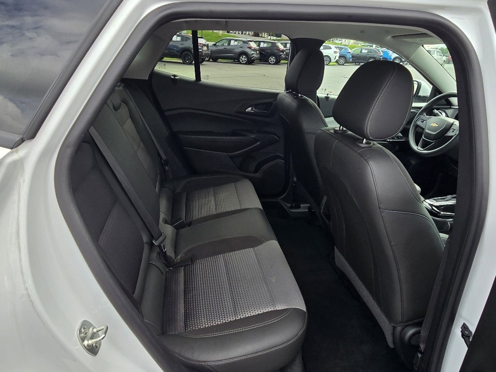 Used 2024 Chevrolet Trax LT image 13