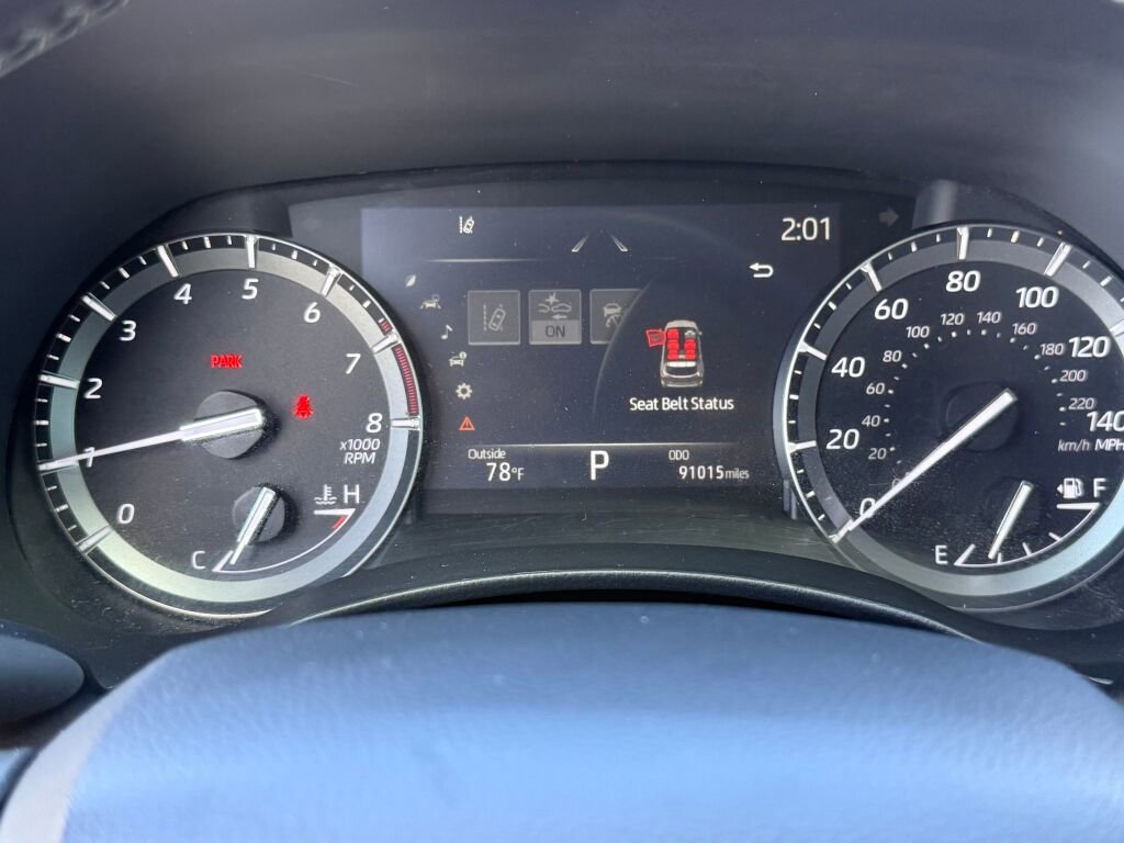 Used 2021 Toyota Highlander XLE image 30